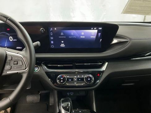 Used 2025 Buick Envista Sport Touring FWD image 17