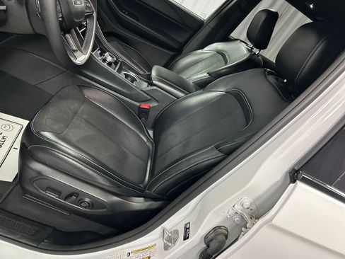 Used 2024 Jeep Grand Cherokee Altitude image 12