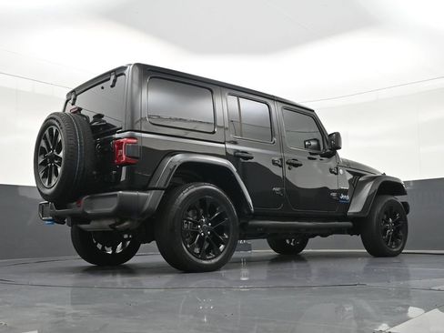 Used 2024 Jeep Wrangler Unlimited Sahara AWD/4WD image 31