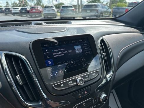 Used 2022 Chevrolet Equinox RS w/ RS Leather Package image 39