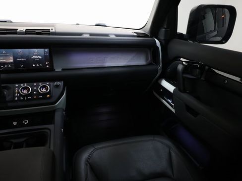 Used 2023 Land Rover Defender 110 SE image 89