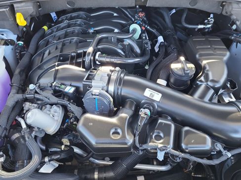 New 2025 Jeep Grand Cherokee Limited w/ Black Appearance Package image 33