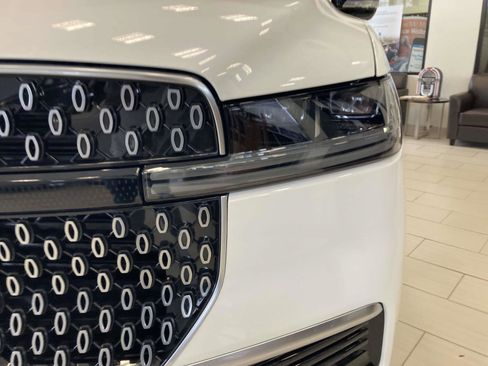 New 2026 Lincoln Navigator Premiere AWD/4WD image 17