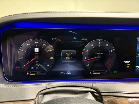 Used 2020 Mercedes-Benz S 560 4MATIC Sedan image 19