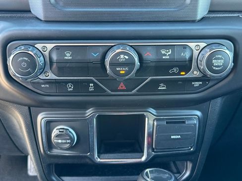 Used 2022 Jeep Wrangler Unlimited Sport image 22