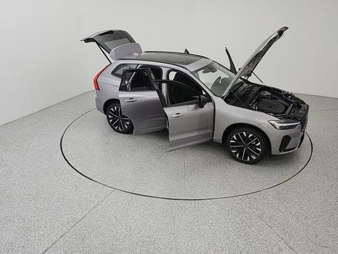 New 2026 Volvo XC60 B5 Ultra w/ Climate Package AWD/4WD image 22
