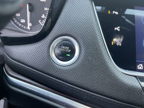 Used 2021 Cadillac XT5 Premium Luxury image 16