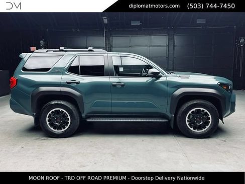 Used 2025 Toyota 4Runner TRD Off-Road Premium AWD/4WD image 8