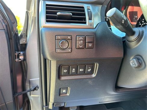 Used 2021 Lexus GX 460 Premium image 22