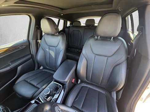 Used 2023 BMW X4 xDrive30i image 15
