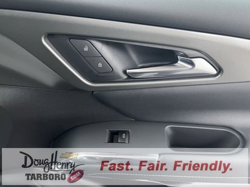 New 2026 Chevrolet Traverse LT w/ Driver Confidence Package image 41