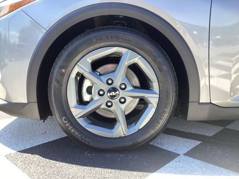 Used 2025 Kia K4 FWD image 9