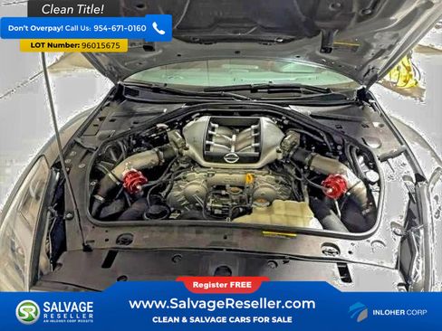 Used 2024 Nissan GT-R Premium w/ Premium Interior Package image 9