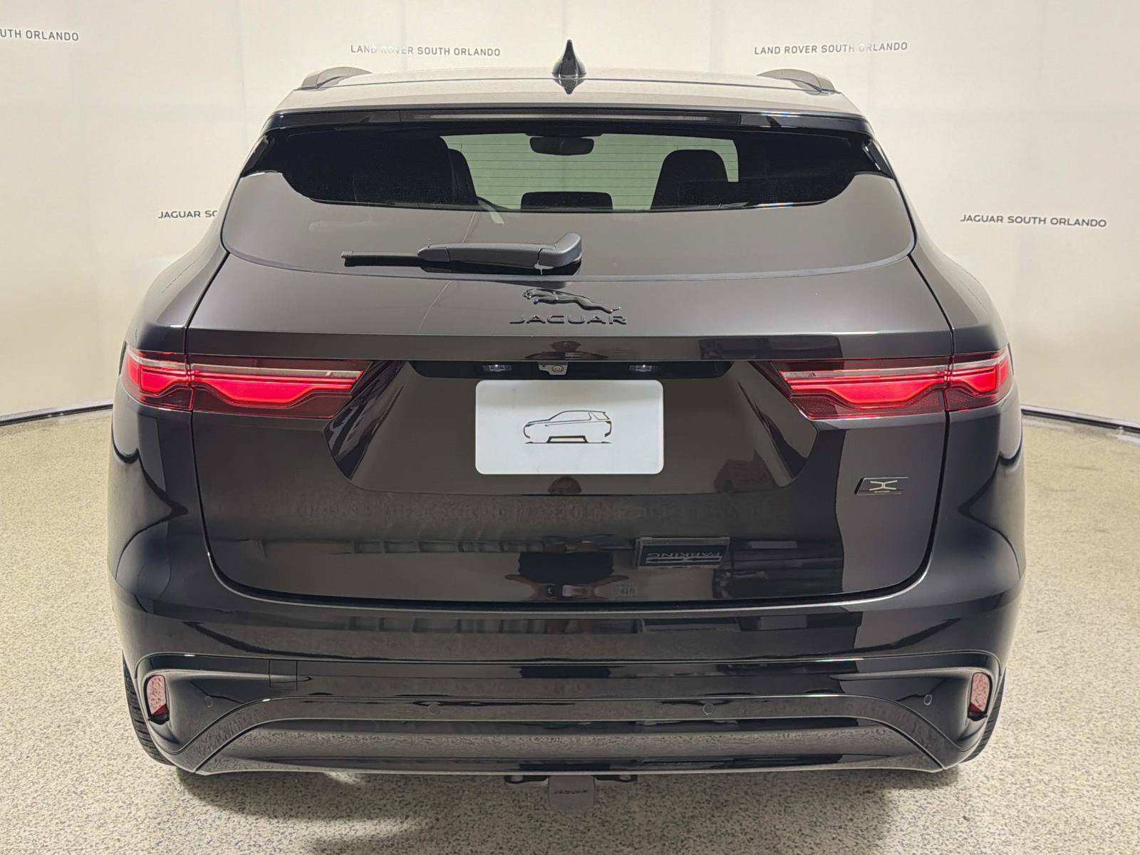 New 2026 Jaguar F-PACE R-Dynamic S AWD/4WD image 4