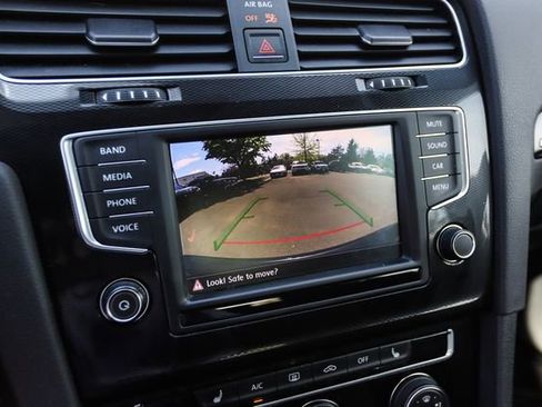 Used 2016 Volkswagen GTI SE image 35