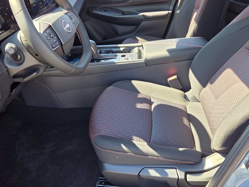 New 2027 Nissan Sentra SR FWD image 4
