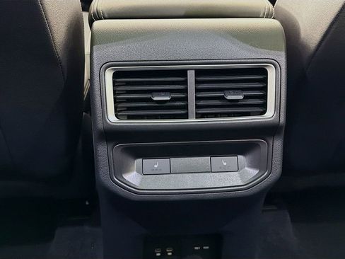 Used 2025 Volkswagen Atlas Cross Sport SEL R-Line image 27