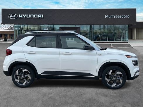 New 2026 Hyundai Venue SEL FWD image 4