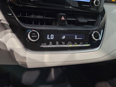 Used 2022 Toyota Corolla LE image 30