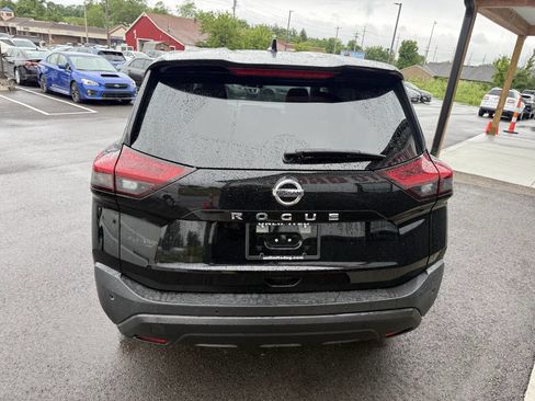 Used 2021 Nissan Rogue S FWD image 9
