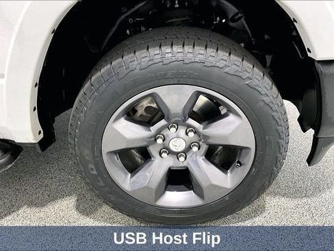 Used 2023 RAM 1500 Big Horn AWD/4WD image 45