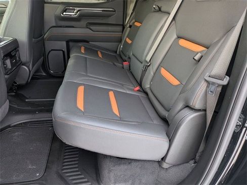 Used 2025 GMC Sierra 1500 AT4 w/ AT4 Premium Package image 15