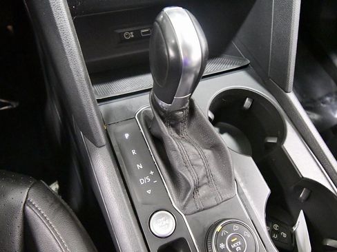 Used 2019 Volkswagen Atlas SE w/ Towing Package image 26