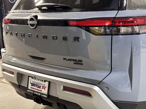 New 2025 Nissan Pathfinder Platinum image 27