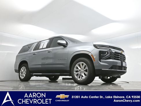 Used 2025 Chevrolet Suburban Premier image 2