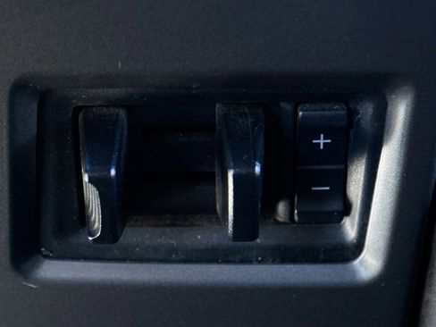 Used 2017 Ford F550 2WD Regular Cab Super Duty image 35