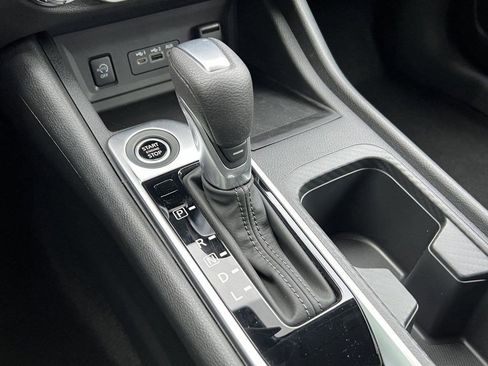 Used 2025 Nissan Sentra SV w/ All-Weather Package image 30