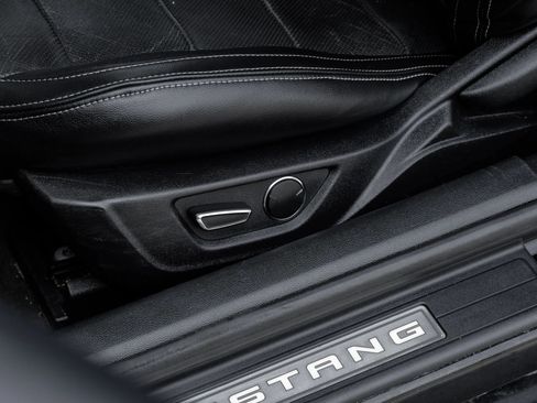 Used 2015 Ford Mustang GT Premium RWD image 29