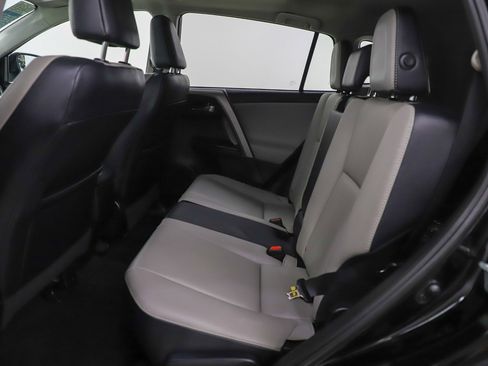 Used 2016 Toyota RAV4 Limited image 15