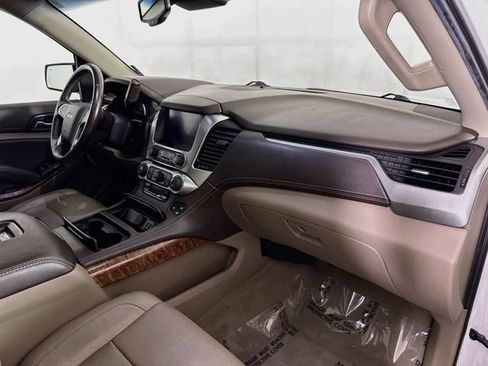 Used 2020 Chevrolet Tahoe Premier AWD/4WD image 31