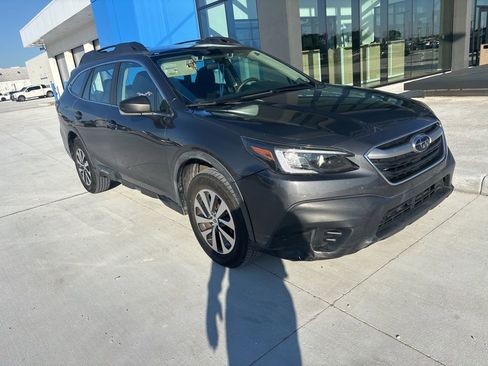 Used 2020 Subaru Outback AWD/4WD image 3