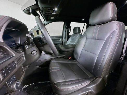 Used 2022 Chevrolet Tahoe RST w/ Luxury Package RWD image 16