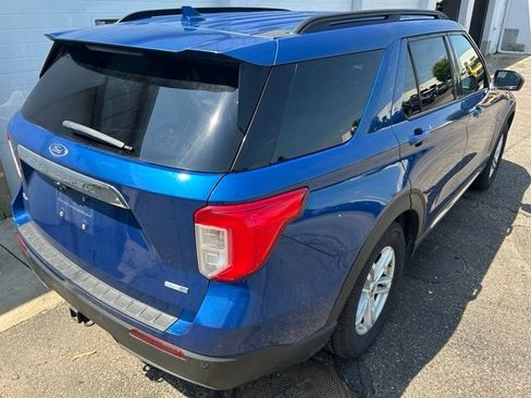 Used 2020 Ford Explorer XLT w/ Equipment Group 202A AWD/4WD image 5