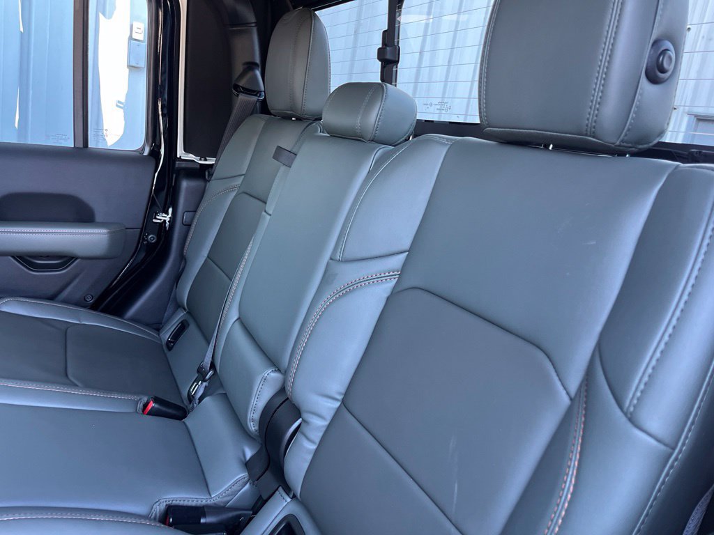 New 2027 Jeep Gladiator Mojave AWD/4WD image 46