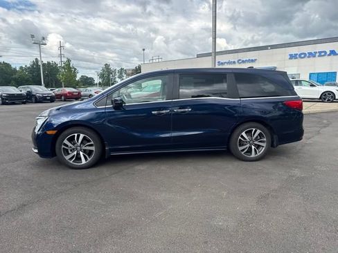 Certified 2024 Honda Odyssey Touring image 19