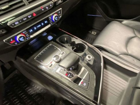 Used 2018 Audi Q7 3.0T Prestige image 18