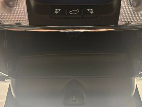 Used 2021 Jeep Grand Cherokee Limited w/ Luxury Group II RWD image 30