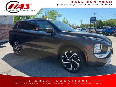Used 2023 Mitsubishi Outlander SEL AWD/4WD image 9