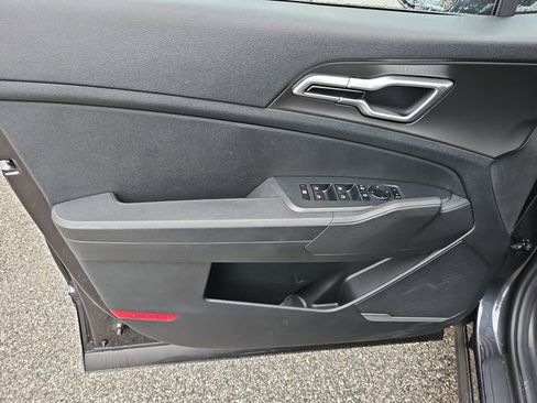 New 2026 Kia Sportage LX image 16