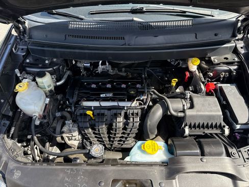Used 2019 Dodge Journey SE w/ Premium Group FWD image 18