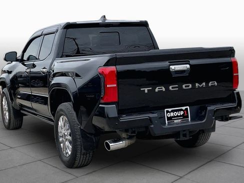 Used 2025 Toyota Tacoma Limited AWD/4WD image 12