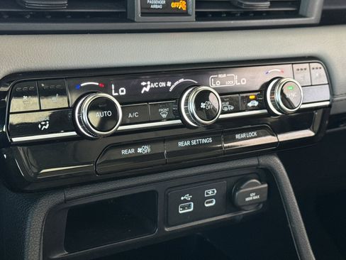 Certified 2023 Honda Pilot Elite image 18