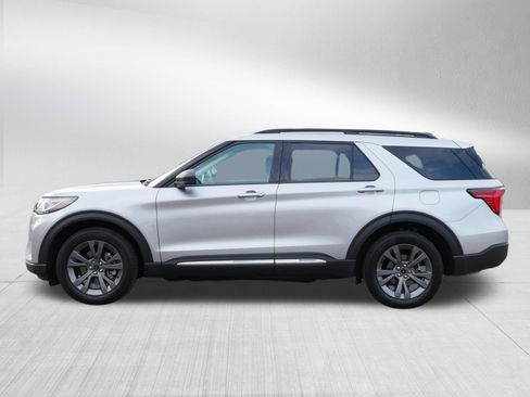 Used 2025 Ford Explorer Active w/ Active Comfort Package AWD/4WD image 4