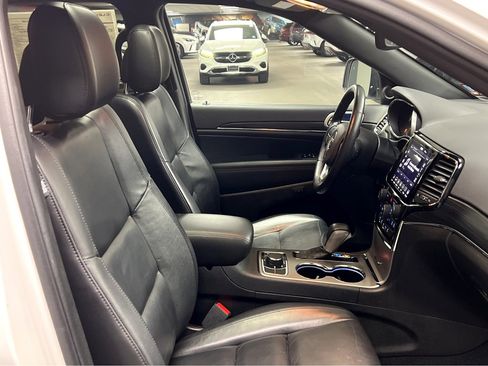 Used 2021 Jeep Grand Cherokee Limited w/ Premium Lighting Group image 28