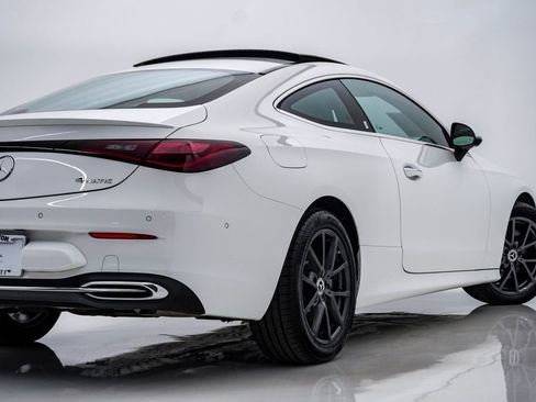 Used 2024 Mercedes-Benz CLE 300 4MATIC Coupe image 10
