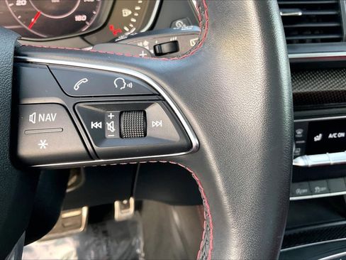 Used 2019 Audi SQ5 Premium Plus w/ Premium Plus Package image 16